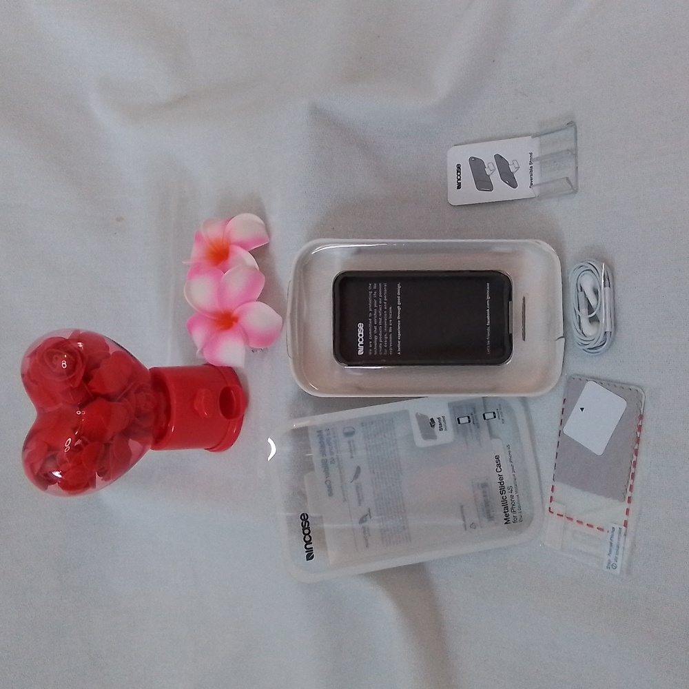 INCASE Metallic Slider Case for IPhone 4/4S